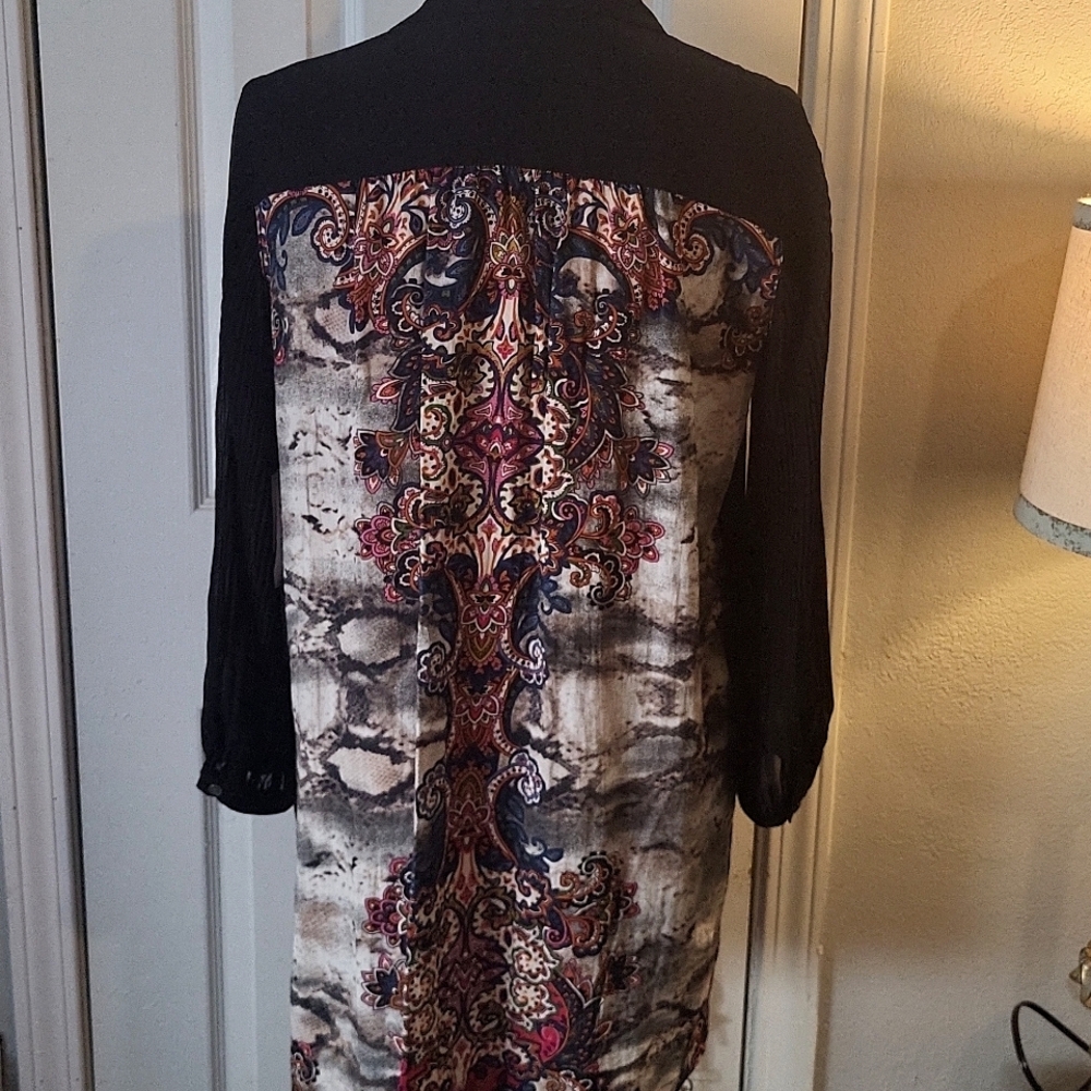 John Mark Bohemian Button-Up Blouse with Crochet Detail - Picture 4 of 8